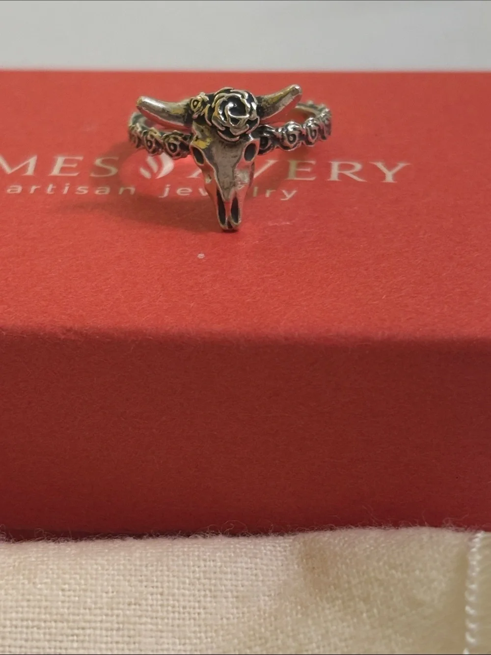 James Avery Sterling Silver Desert  Rose Ring with Red Box